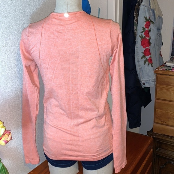 Nike Tops - Nike